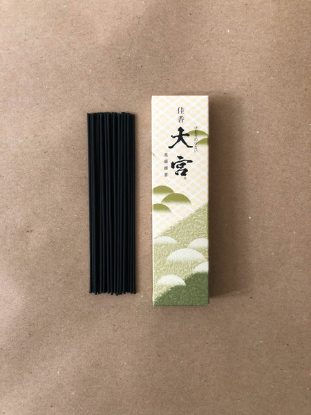 Kako Omiya (Cypress) Small Box | Low Smoke Incense by Gyokushodo