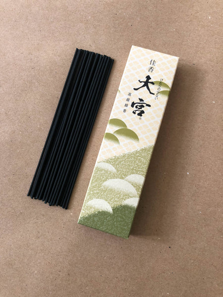 Kako Omiya (Cypress) Small Box | Low Smoke Incense by Gyokushodo